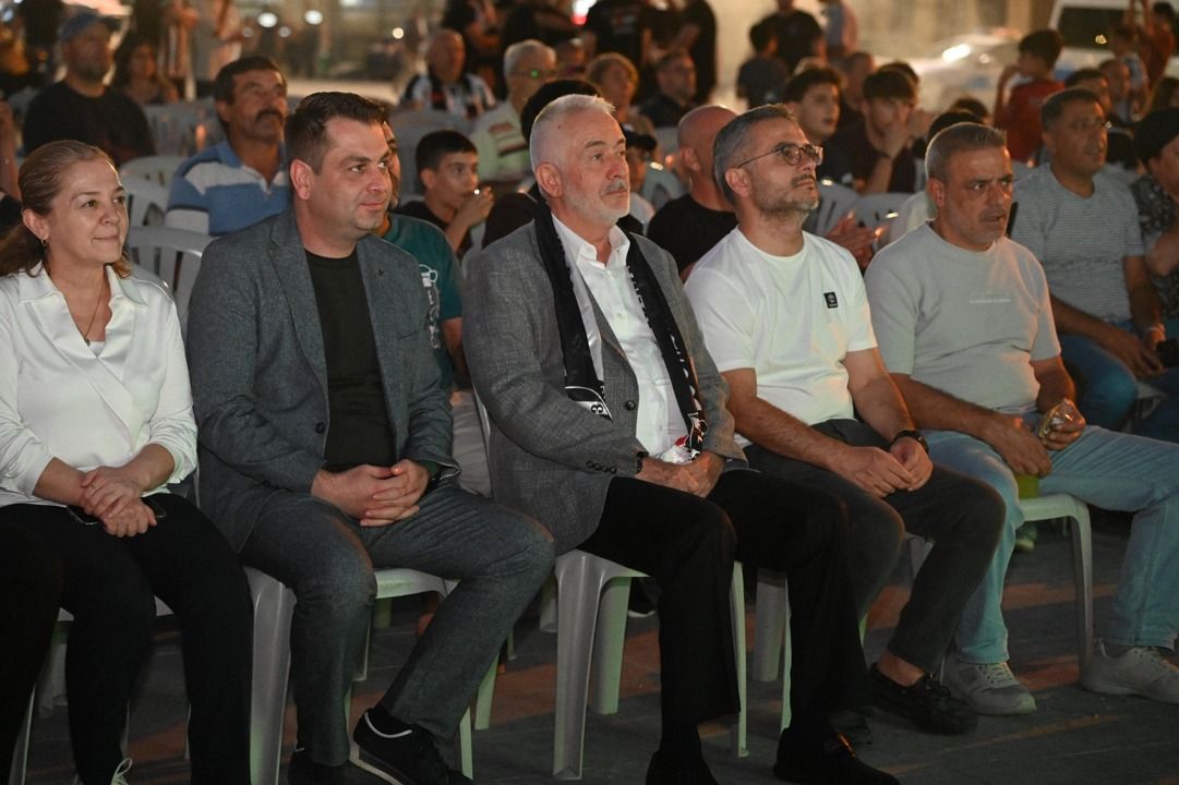 Isparta’da Dev Ekranda Siyah-Beyaz Avrupa Ligi Coşkusu
