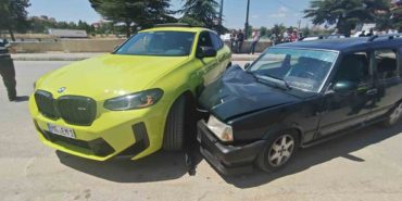 Isparta’da iki otomobil çarpıştı: 2 yaralı