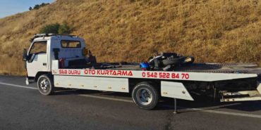 Kask Hayat Kurtardı: Yalvaç’ta Kamyonla Çarpışan Motorcu Ölümden Döndü