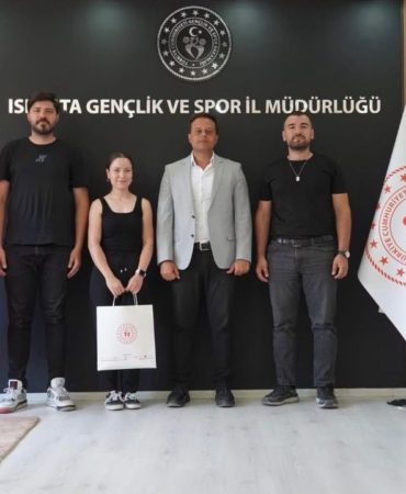 Rüzgarın Kızı Elif Nur Mert, Isparta’ya İki Kupa Kazandırdı