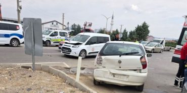 Şarkikaraağaç Çevreyolunda Feci Çarpışma: 5 Vatandaşımız Yaralandı
