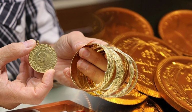 Yatırımcının Yüzü Gülüyor: Gram Altın 7 Bin TL Barajını Yıktı