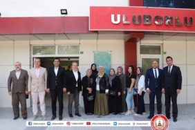 AK Parti MKYK Üyesi Mehmet Karabay Uluborlu’da Esnaf ve Vatandaşlarla Kucaklaştı