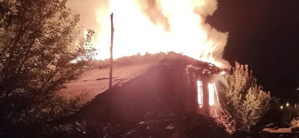 Aksu Yılanlı Köyü’nde Korkutan Samanlık Yangını
