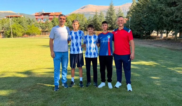 Amatör Kümeden 2. Lig’e Uzanan Başarı: Üç Genç Isparta 32 Spor’da