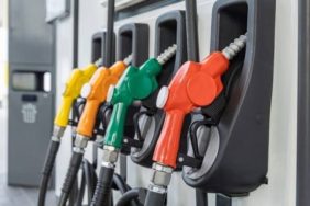 Araç Sahiplerinin Dikkatine: Motorin Fiyatlarına Bu Gece Zam Geliyor