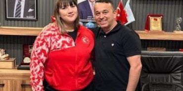 Avrupa Fatihi Genç Haltercilere Esnaf Odasından Altın Jest