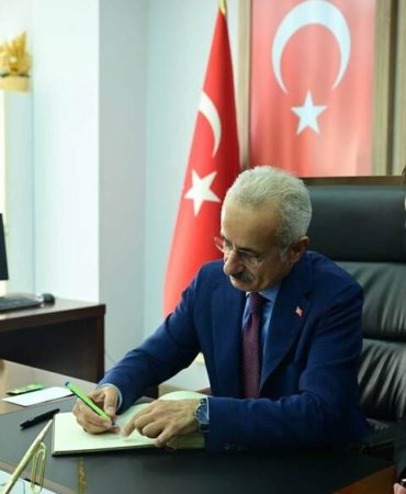 Bakan Uraloğlu Isparta Teşkilatıyla Buluştu: Dereboğazı Yolu İçin Tarih Verdi