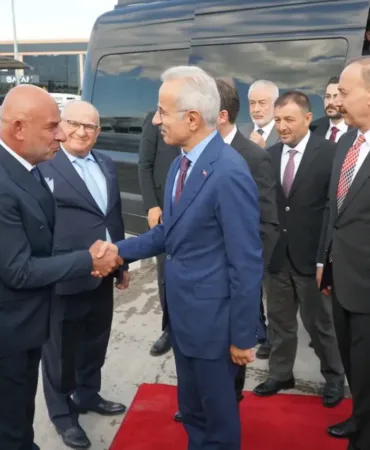 Bakan Uraloğlu Isparta’da Nakliyeci Esnafıyla Buluştu: Nostalji Tırıyla Renkli Anlar