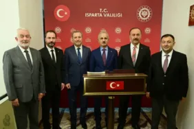 Bakan Uraloğlu’ndan Isparta Valiliği’ne Anlamlı Ziyaret: Gündem Ulaşım ve Yatırımlar