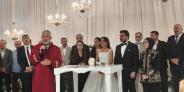 Bir Babanın En Anlamlı İmzası: Başkan Başdeğirmen Oğlunun Nikâhını Kıydı
