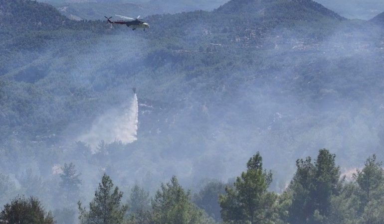 Burdur Bucak’ta Alevlerle Savaş: 75 Vatandaş Tahliye Edildi