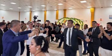 Burdur’da Siyaset Dünyasını Buluşturan Nikah: Emre ve Şaziye Evlendi