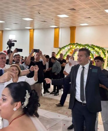 Burdur’da Siyaset Dünyasını Buluşturan Nikah: Emre ve Şaziye Evlendi