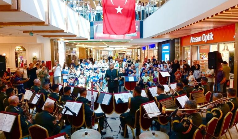 Gaziler Günü Coşkusu AVM’de Yaşandı: Kahramanlara Minnet