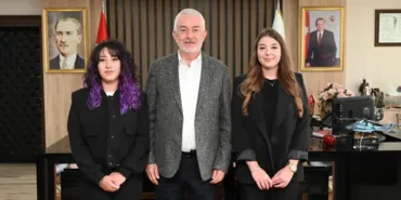 Genç Ressamın Tuvalinden Başkana Duygu Yüklü Mürüvvet Sürprizi