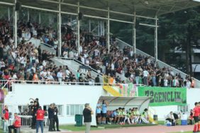 Isparta 32 Spor’da Büyük Kırgınlık: 32 Gençlik Tribünleri Bıraktı