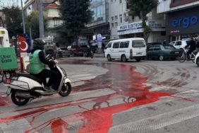 Isparta Yolu Kırmızıya Boyandı: Kan Sanıldı, Gerçek Başka Çıktı