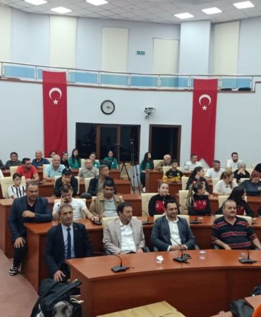 Isparta’da Amatör Futbola Can Suyu: Kulüplere Dev Malzeme Desteği