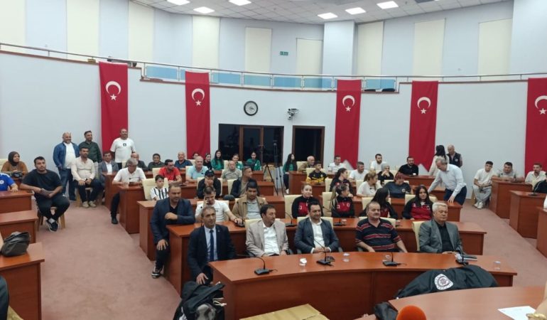 Isparta’da Amatör Futbola Can Suyu: Kulüplere Dev Malzeme Desteği
