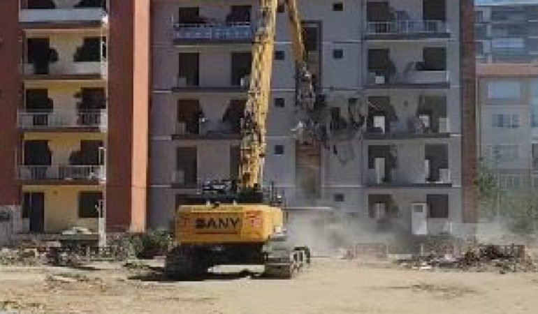 Isparta’da Dönüşüm Vakti: Anadolu Mahallesi’nde İlk Yıkım Yapıldı