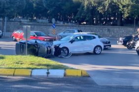 Isparta’da Korkutan Kaza: Otomobil ile Elektrikli Mini Araç Çarpıştı, 3 Yaralı