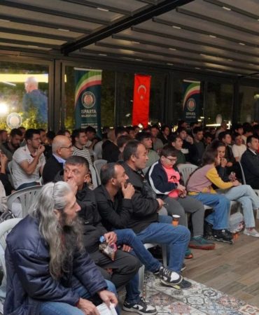 Isparta’da Milli Heyecan: Atatürk Parkı’nda Tek Yürek Olduk
