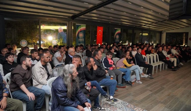 Isparta’da Milli Heyecan: Atatürk Parkı’nda Tek Yürek Olduk