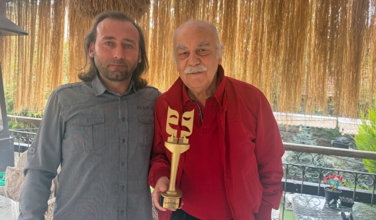 Ispartalı Usta Sanatçı Sait Genay’a Anlamlı Tiyatro Ödülü