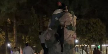 Isparta’nın Sembolüne Saygısızlık: Gül Heykelini Tahrip Ettiler