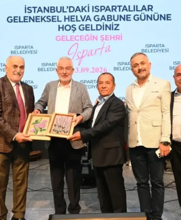 İstanbul’da Gül ve Kabune Kokusu: Gurbetteki Ispartalılar Hasret Giderdi