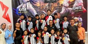 İzmir Karate Turnuvasında Karakaş Fırtınası: 20 Madalya