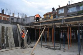 Mimar Sinan Katlı Otoparkı Hızla Yükseliyor: Şehir Trafiğine Nefes Olacak