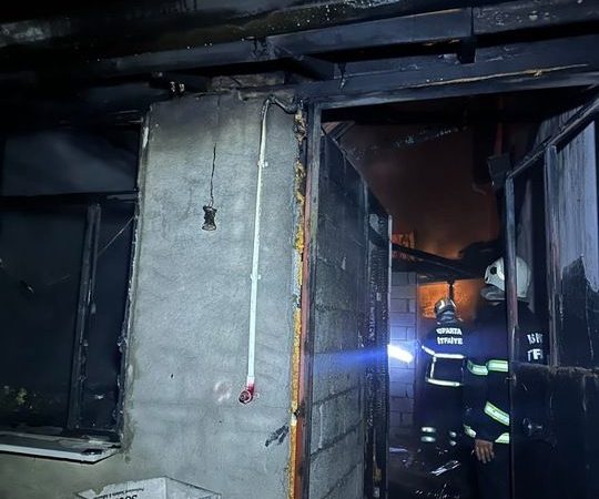 Sav Beldesinde Yürekleri Ağza Getiren Ev Yangını