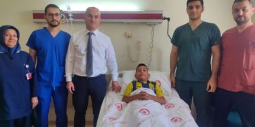 SDÜ’den Minik Hastaya Umut: Büyümeyi Durdurmayan Skolyoz Cerrahisi