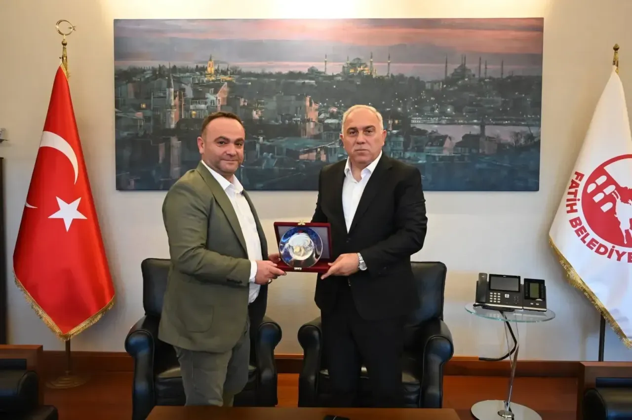 Sütçüler’den Fatih’e Uzanan Köprü: Başkan Yurdabak İstanbul’da