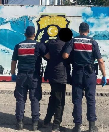 Uluborlu’da Jandarmadan Kaçamadı: 42 Yıl Cezası Bulunan Firari Hükümlü Yakalandı