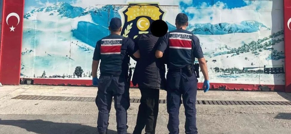 Uluborlu’da Jandarmadan Kaçamadı: 42 Yıl Cezası Bulunan Firari Hükümlü Yakalandı