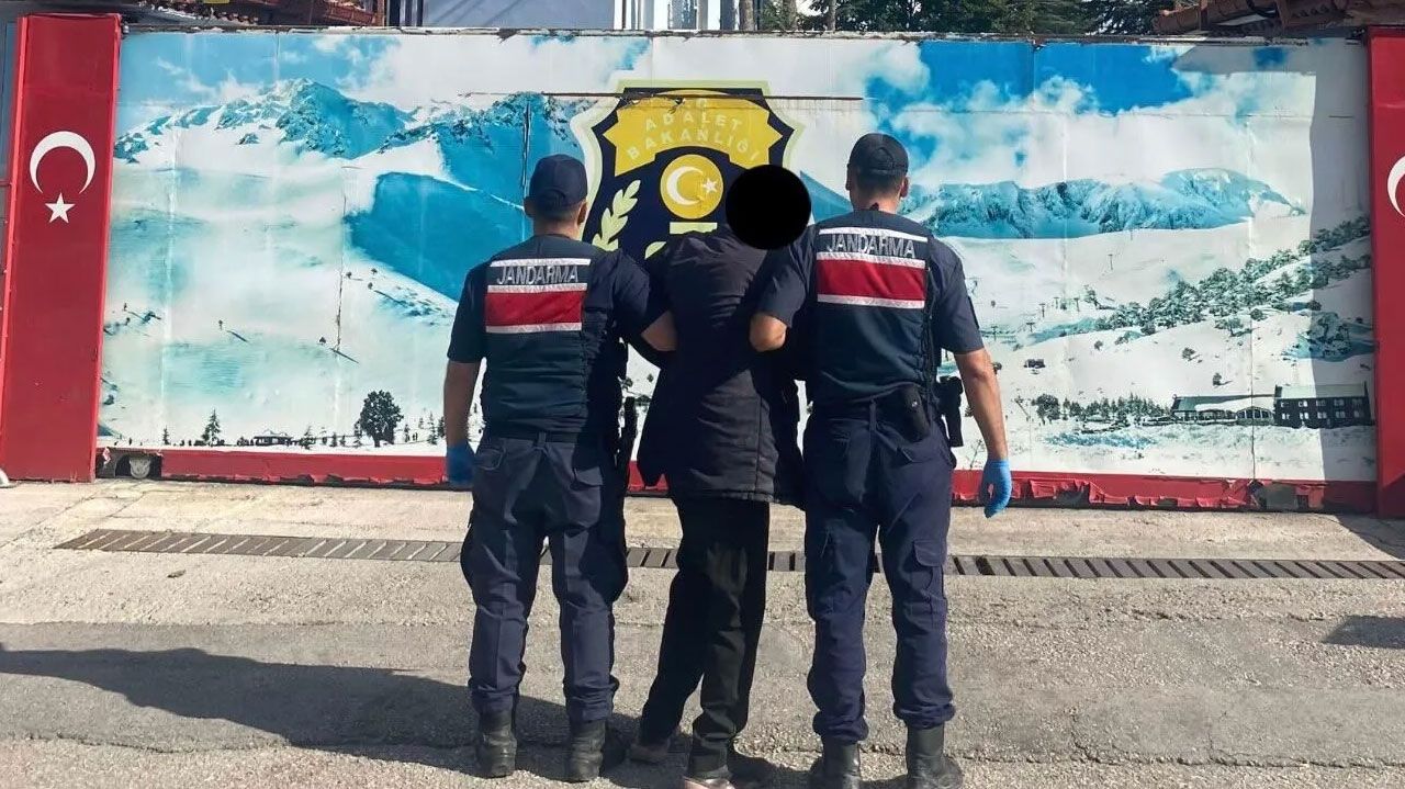 Uluborlu’da Jandarmadan Kaçamadı: 42 Yıl Cezası Bulunan Firari Hükümlü Yakalandı