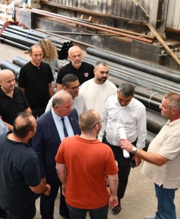 Üreten Kesimin Yanında: Metin Çelik’ten Sanayi Çıkarması