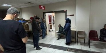 2027’ye Ramak Kala SDÜ Hastanesi’nde Şaşırtan Görüntü: Dijital Çağda Kağıt Kuyruğu Tepki Çekti!
