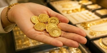 Altın Piyasasında Yeni Haftanın İlk Sürprizi! Gram Altın Rekor Seviyelere Göz Kırptı
