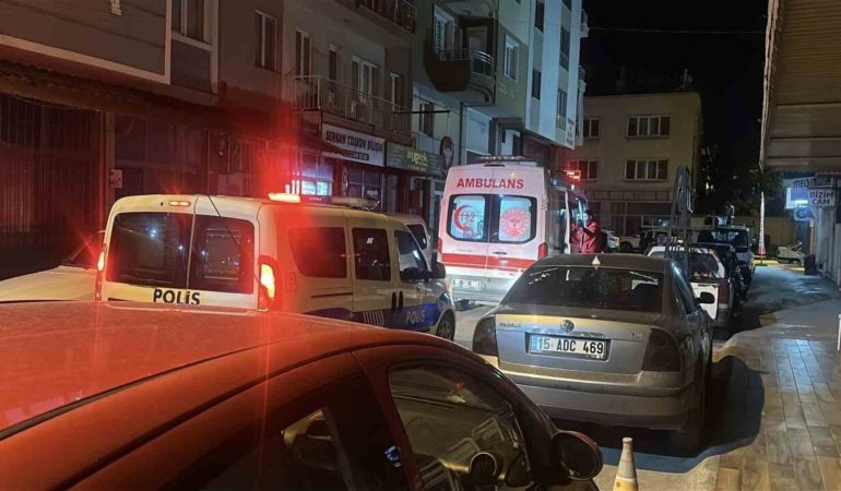 Burdur’da Akıl Almaz Direniş: Yaralı Adam Sağlık Ekiplerine ve Arkadaşlarına ‘Siz Kimsiniz’ Dedi!