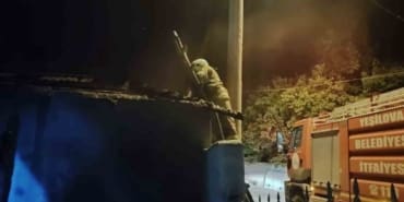 Burdur’da Gece Yarısı Korkutan Yangın: Ahır Alevlere Teslim Oldu!