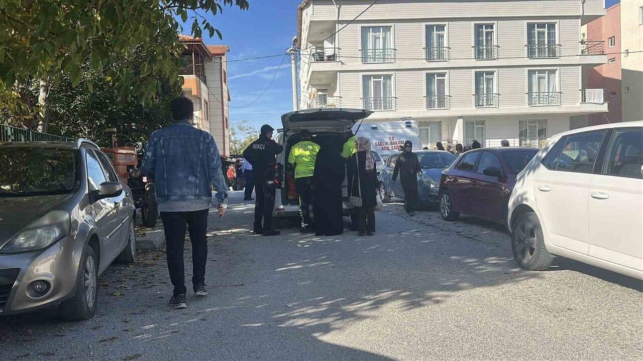 Burdur’da Okul Çıkışı Dehşet: Otomobilin Çarptığı 8 Yaşındaki Çocuk Yaralandı!