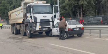Eğirdir Yolunda Feci Kaza: Şerit İhlali Yapan Otomobil Kamyonun Altına Girdi!