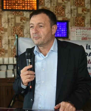 Eğirdir’de Dijital Geleceğe Yatırım: Muhtar ve Okullara Bilgisayar Desteği!