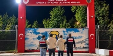 Gönen’de Zehir Tacirlerine Şafak Baskını: 35 Bin Kullanımlık Bonzai Ele Geçirildi, 2 Şüpheli Tutuklandı!