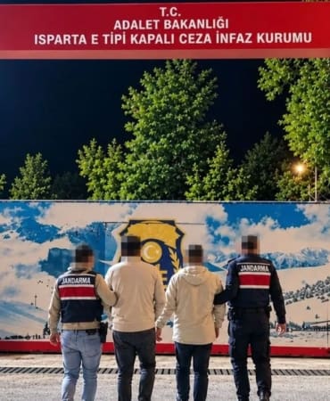 Gönen’de Zehir Tacirlerine Şafak Baskını: 35 Bin Kullanımlık Bonzai Ele Geçirildi, 2 Şüpheli Tutuklandı!