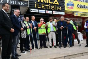 Gözlerini Bağlayıp Beyaz Baston Aldılar: Isparta Protokolünden Anlamlı Empati
